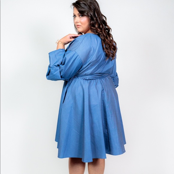 Plus Size ‘Sunday’ Denim Chambray Dress - Picture 4 of 8